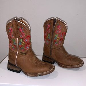 DOBLER KIDS BOOTS WITH FLOWERS 🌺 SIZE 5.2 kids